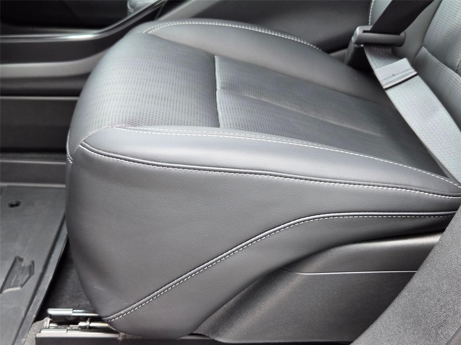 2026 Cadillac LYRIQ Luxury - Photo 27