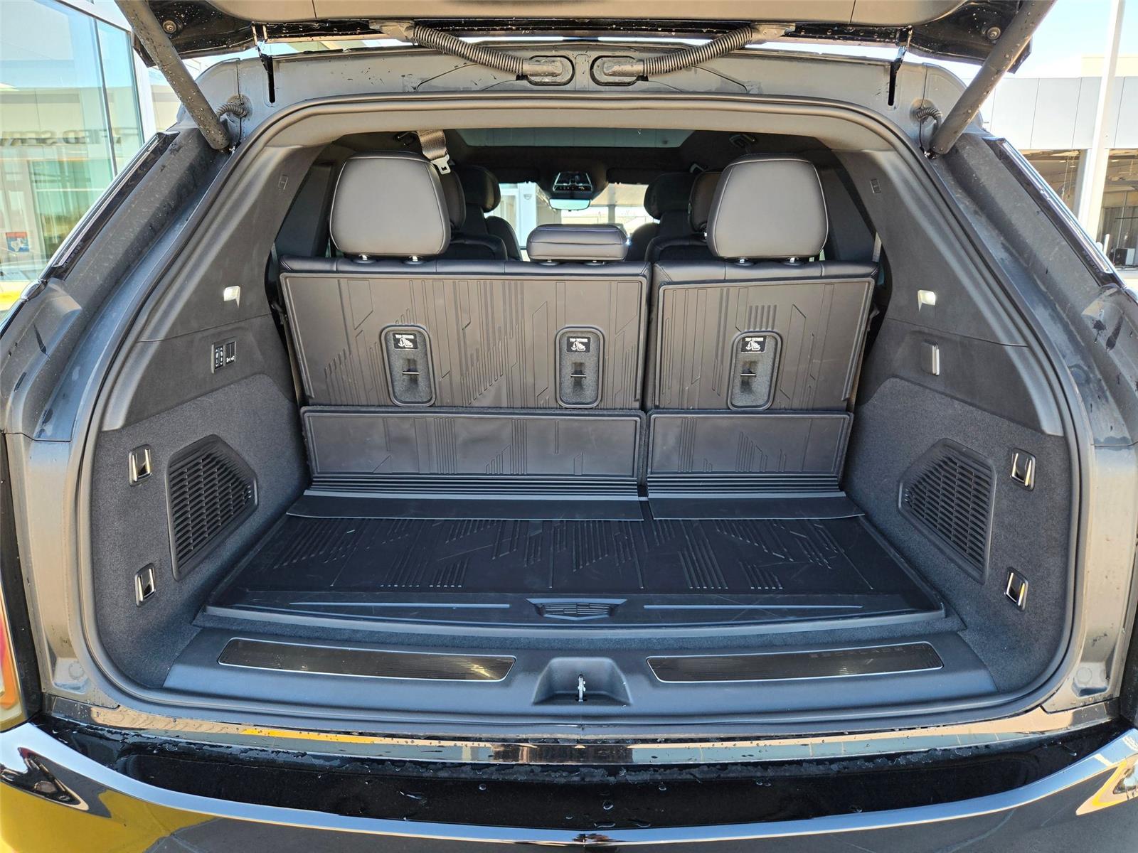 2026 Cadillac Escalade IQ Luxury - Photo 32