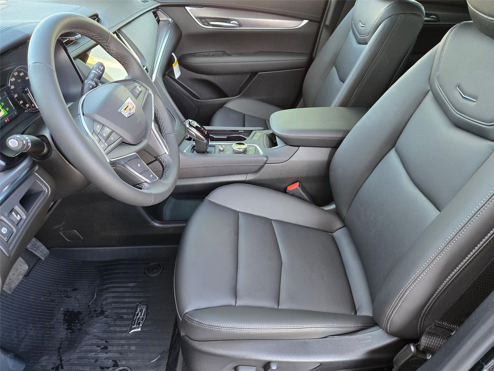 2026 Cadillac XT5 Luxury - Photo 10