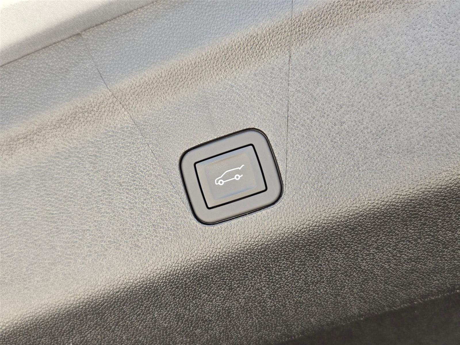 2026 Cadillac Escalade Sport - Photo 33