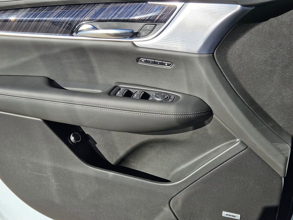 2025 Cadillac XT6 Premium Luxury - Photo 25