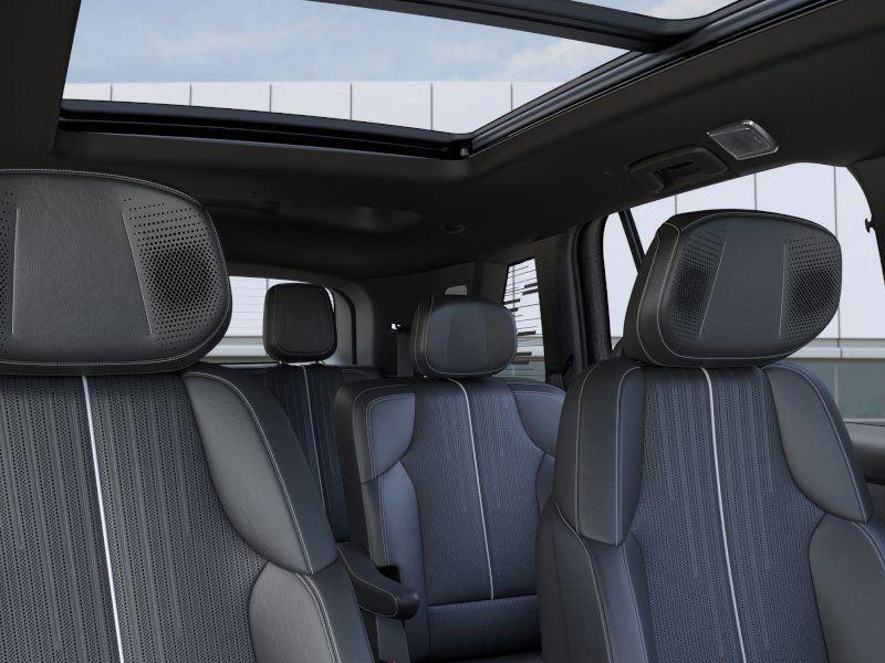2026 Cadillac VISTIQ Sport - Photo 24