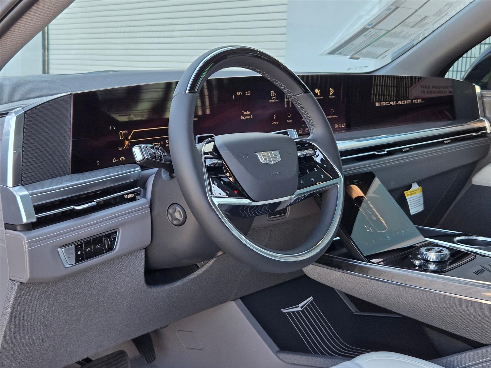 2026 Cadillac Escalade IQL Luxury - Photo 10