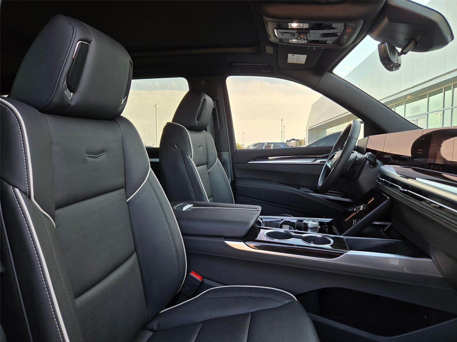 2026 Cadillac Escalade Luxury - Photo 30