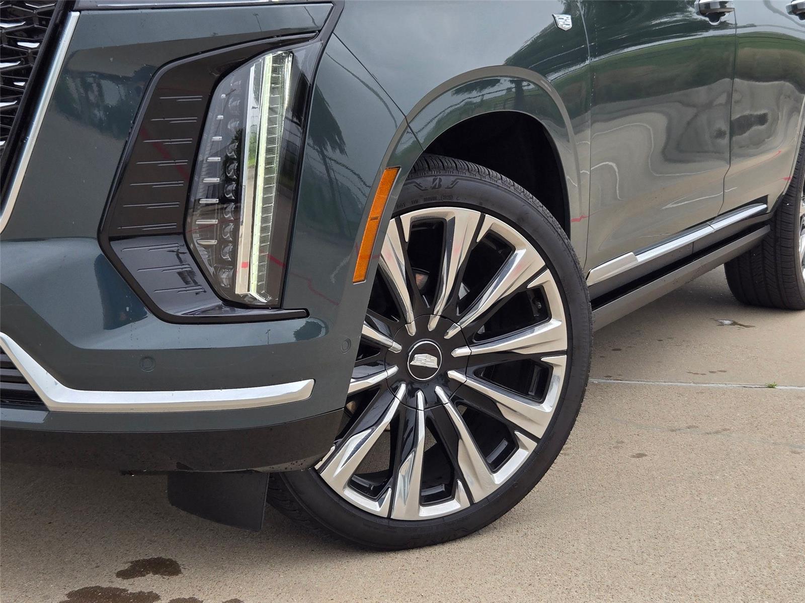 2026 Cadillac Escalade Luxury - Photo 7