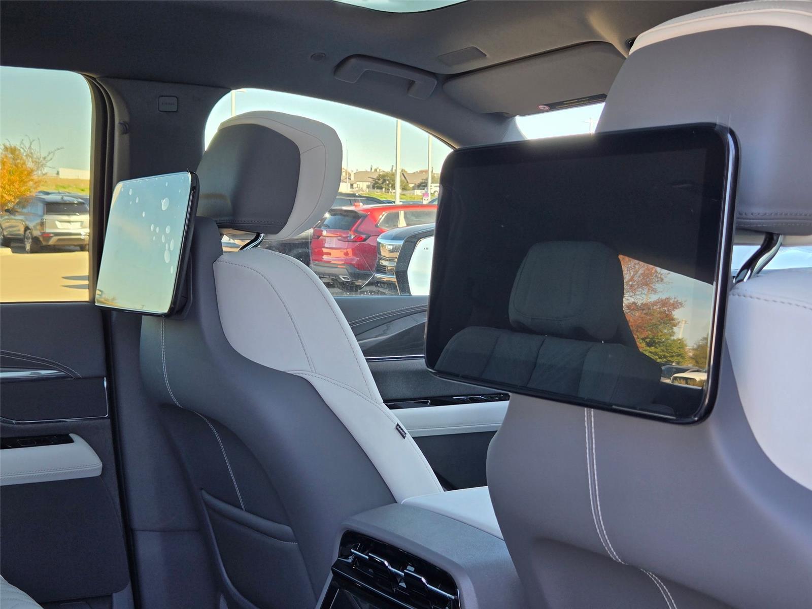 2026 Cadillac Escalade IQL Luxury - Photo 29