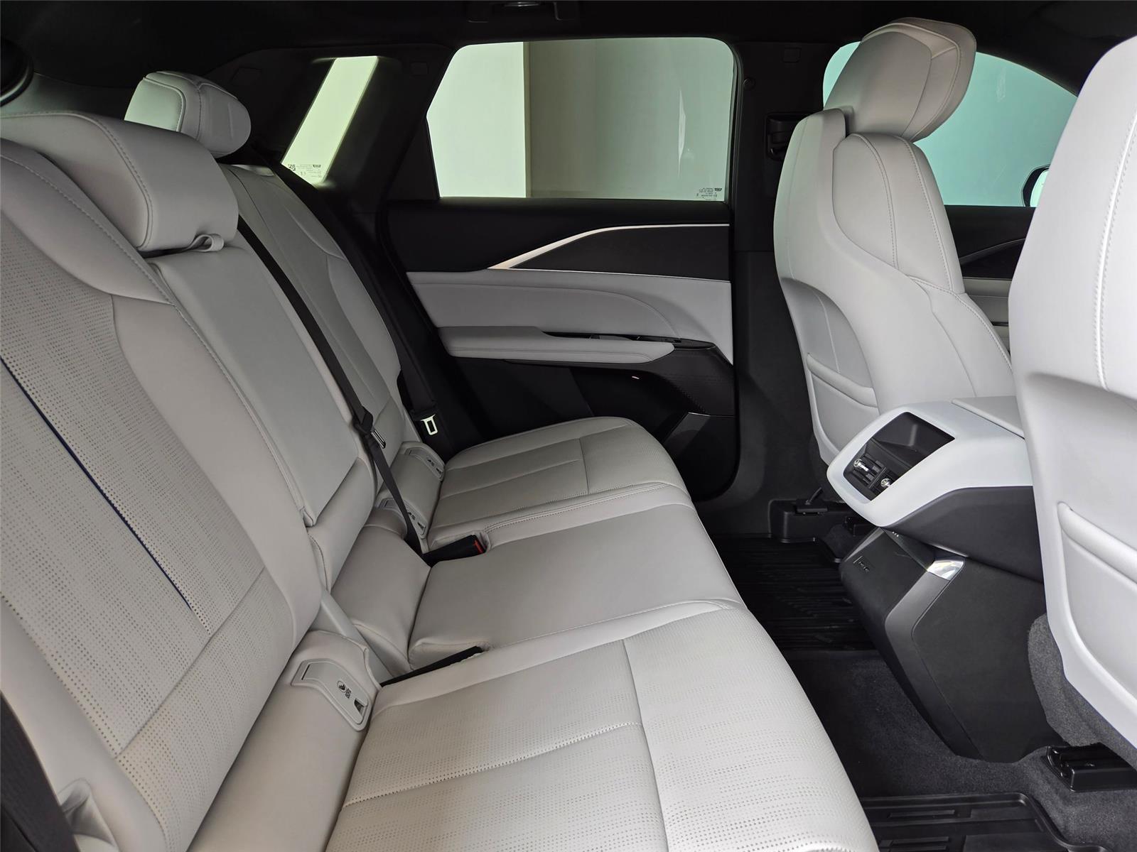 2026 Cadillac LYRIQ Sport - Photo 29