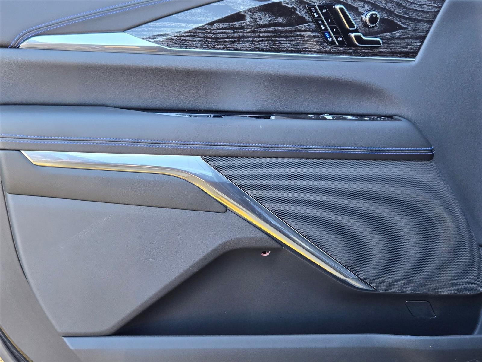 2026 Cadillac Escalade IQ Luxury - Photo 25