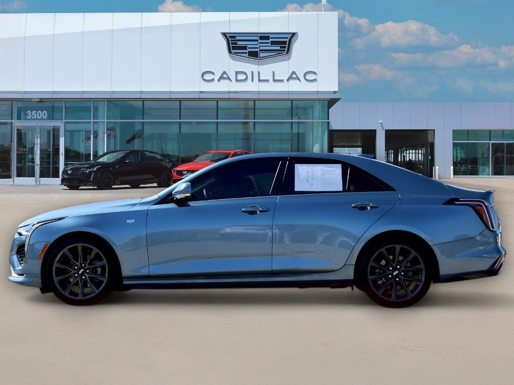 2024 Cadillac CT4 Sport photo 3