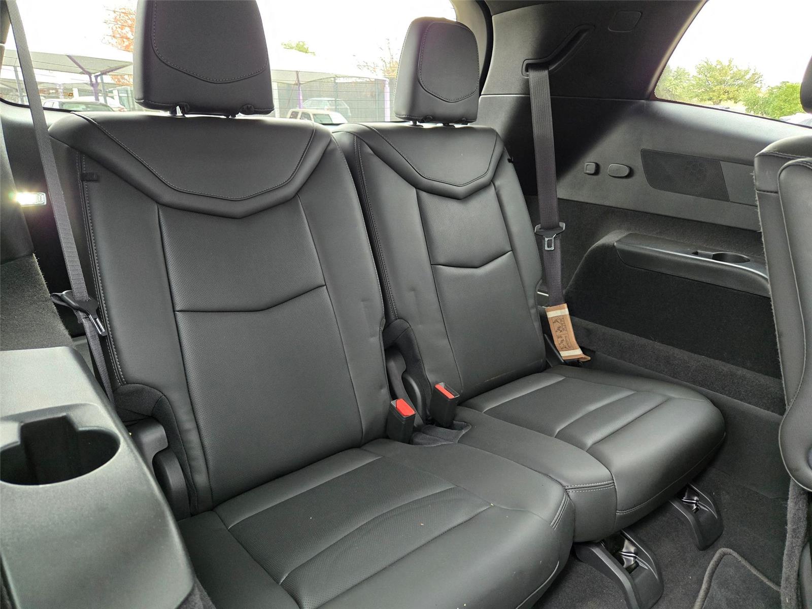 2025 Cadillac XT6 Premium Luxury - Photo 31