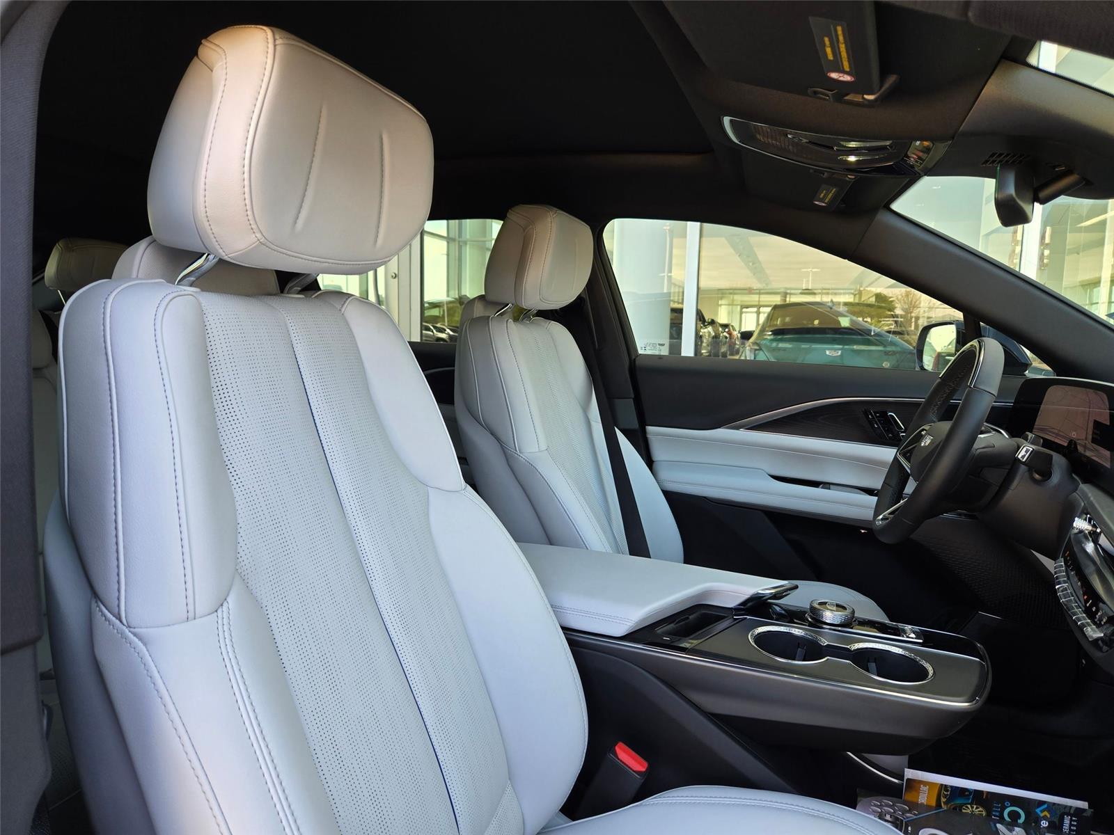 2026 Cadillac LYRIQ Luxury - Photo 29