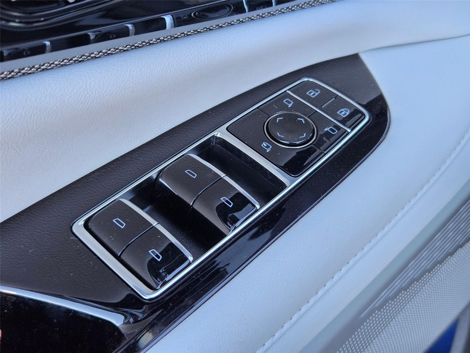 2026 Cadillac OPTIQ Premium Sport - Photo 26