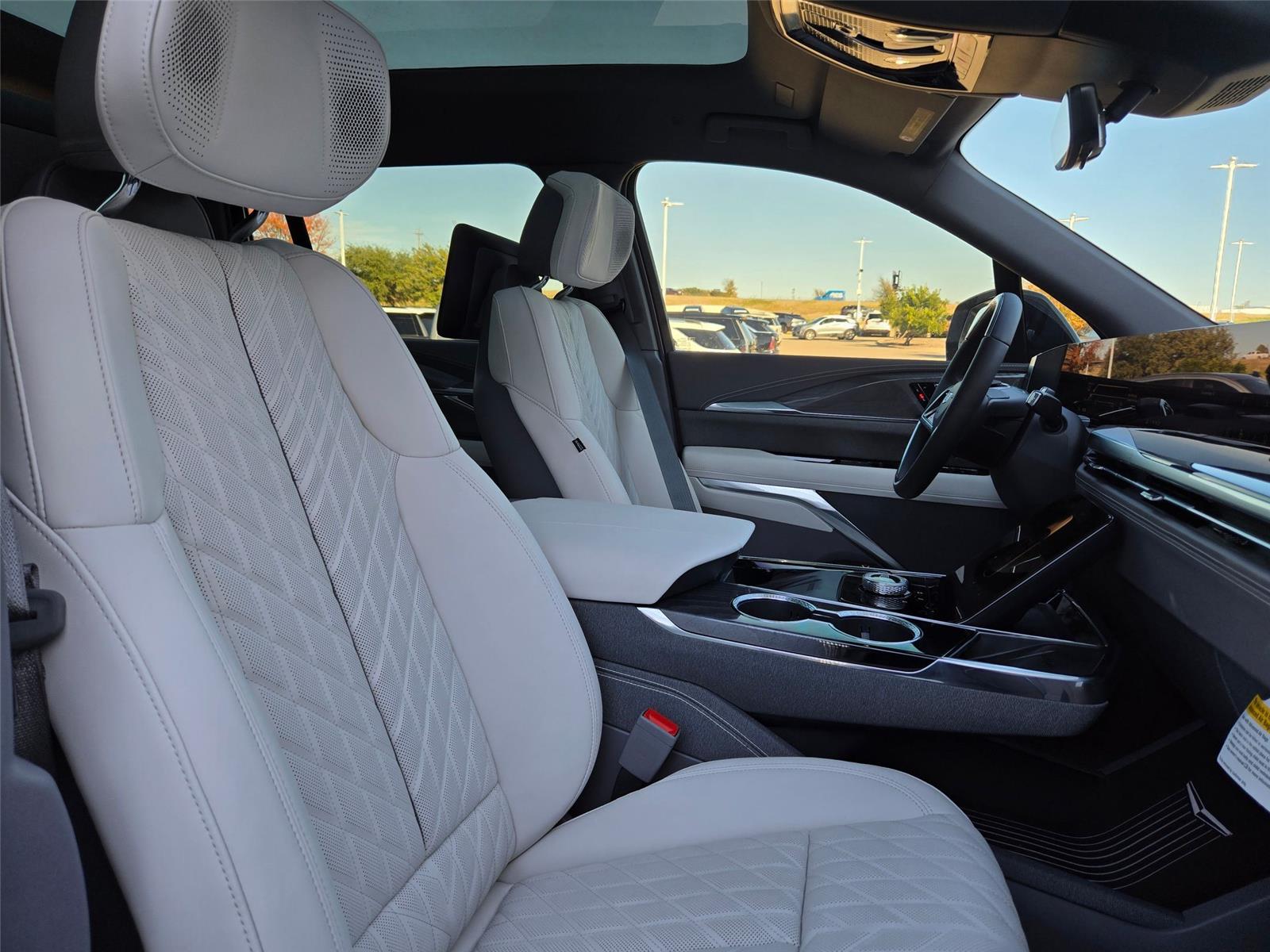 2026 Cadillac Escalade IQL Luxury - Photo 28