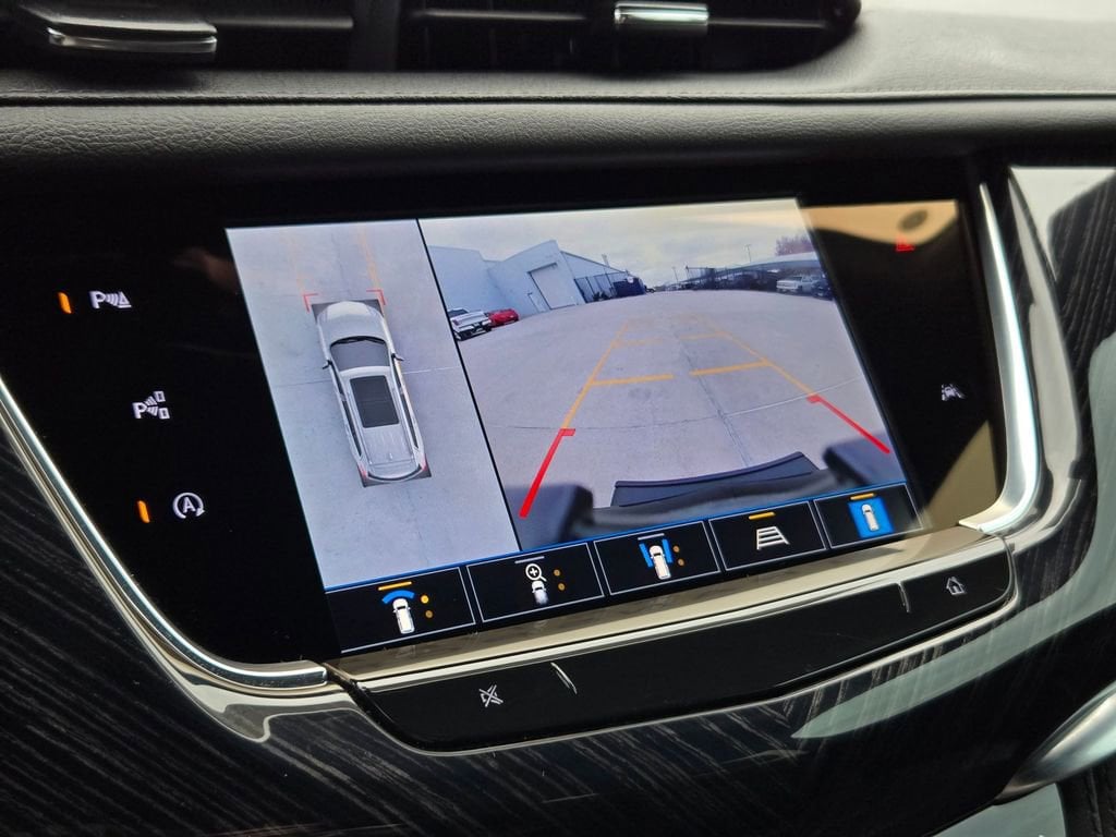 2025 Cadillac XT6 Premium Luxury - Photo 18