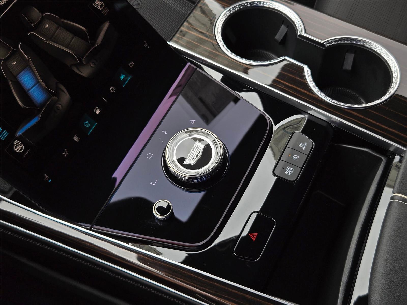 2026 Cadillac Escalade Luxury - Photo 23