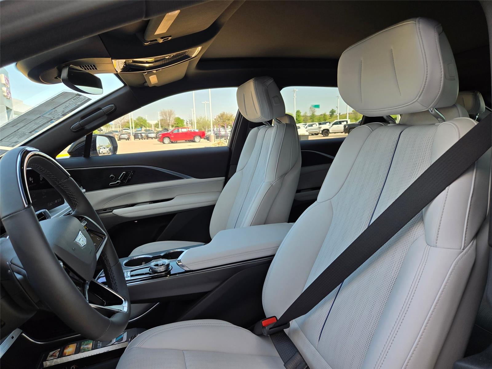 2026 Cadillac LYRIQ Luxury - Photo 28
