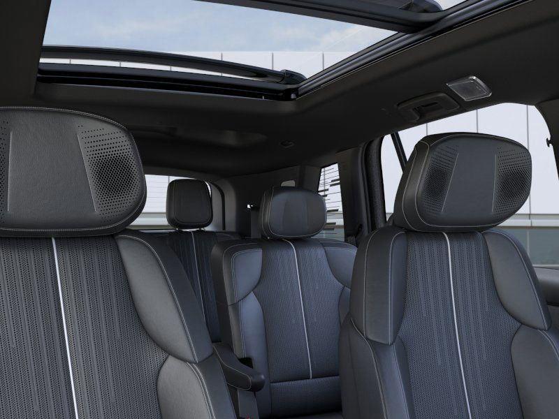 2026 Cadillac VISTIQ Sport - Photo 24