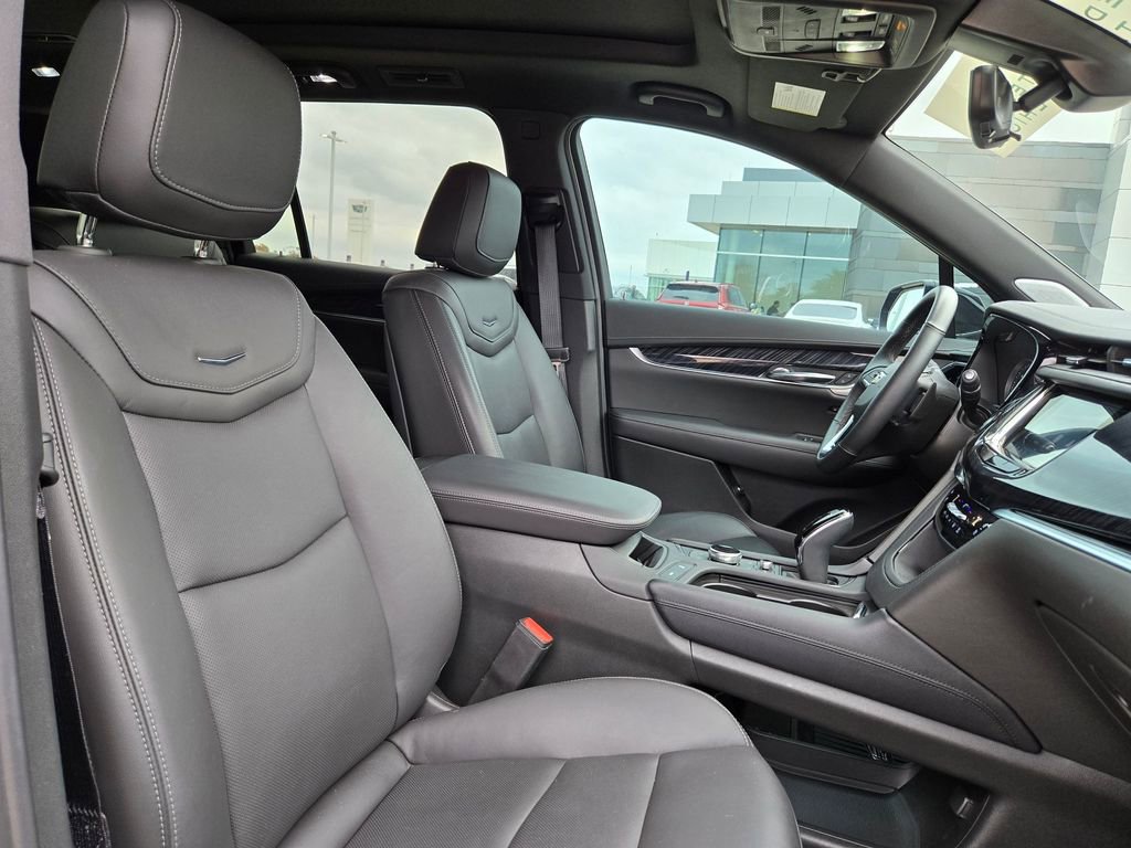 2025 Cadillac XT6 Premium Luxury - Photo 28