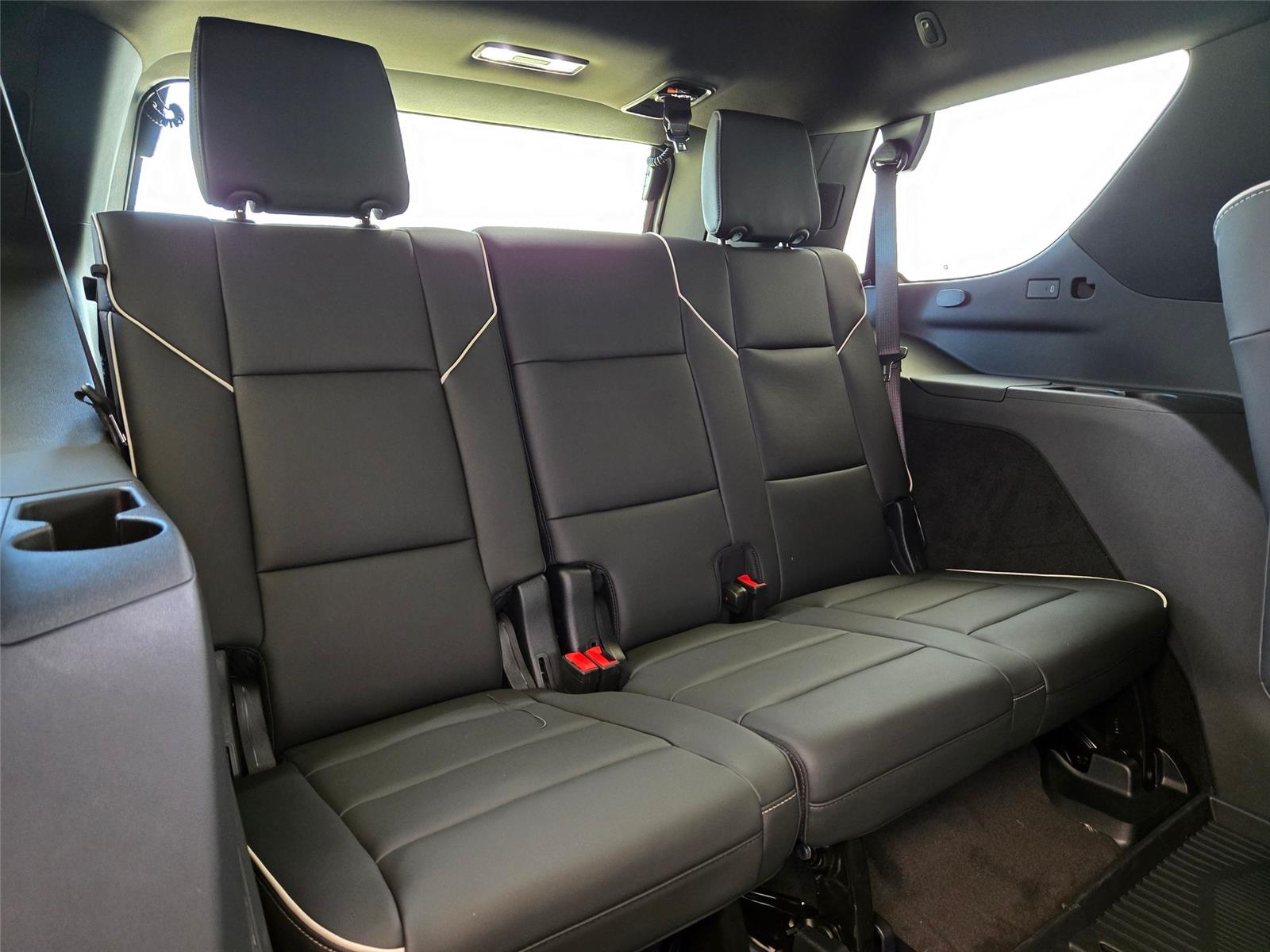 2026 Cadillac Escalade Sport - Photo 31