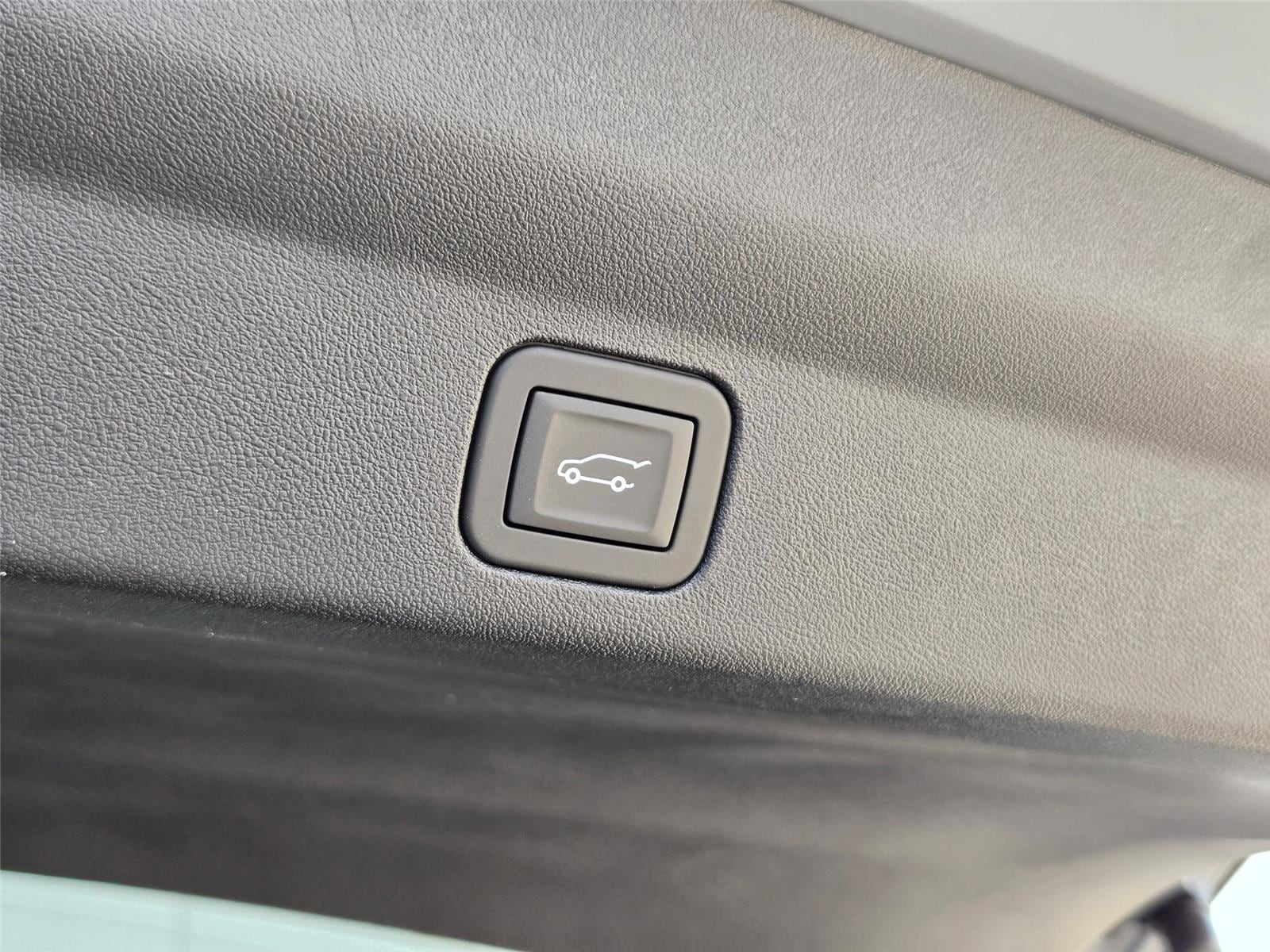2026 Cadillac Escalade IQ Sport - Photo 33