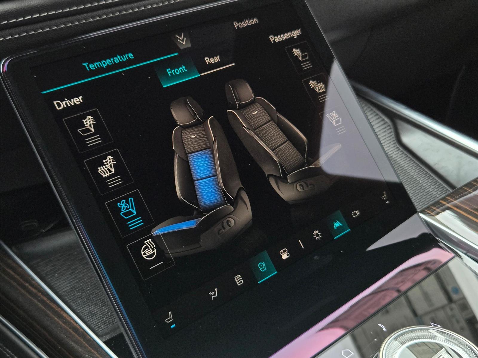 2026 Cadillac Escalade Luxury - Photo 22