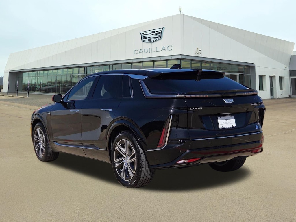 New 2026 CADILLAC LYRIQ Luxury SUV