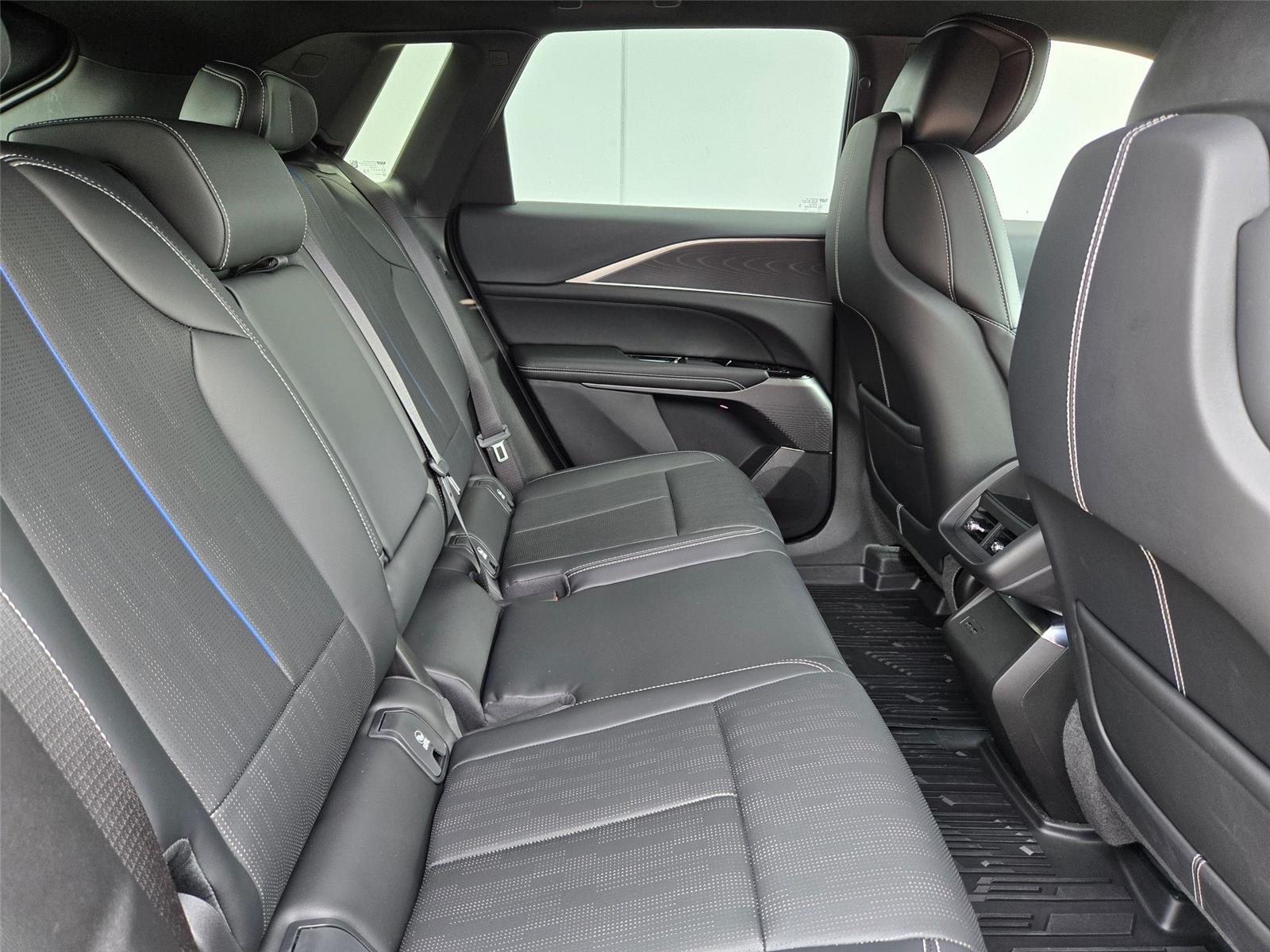 2026 Cadillac LYRIQ Luxury - Photo 30