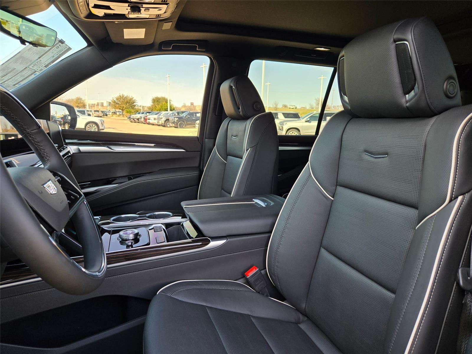 2026 Cadillac Escalade Luxury - Photo 29