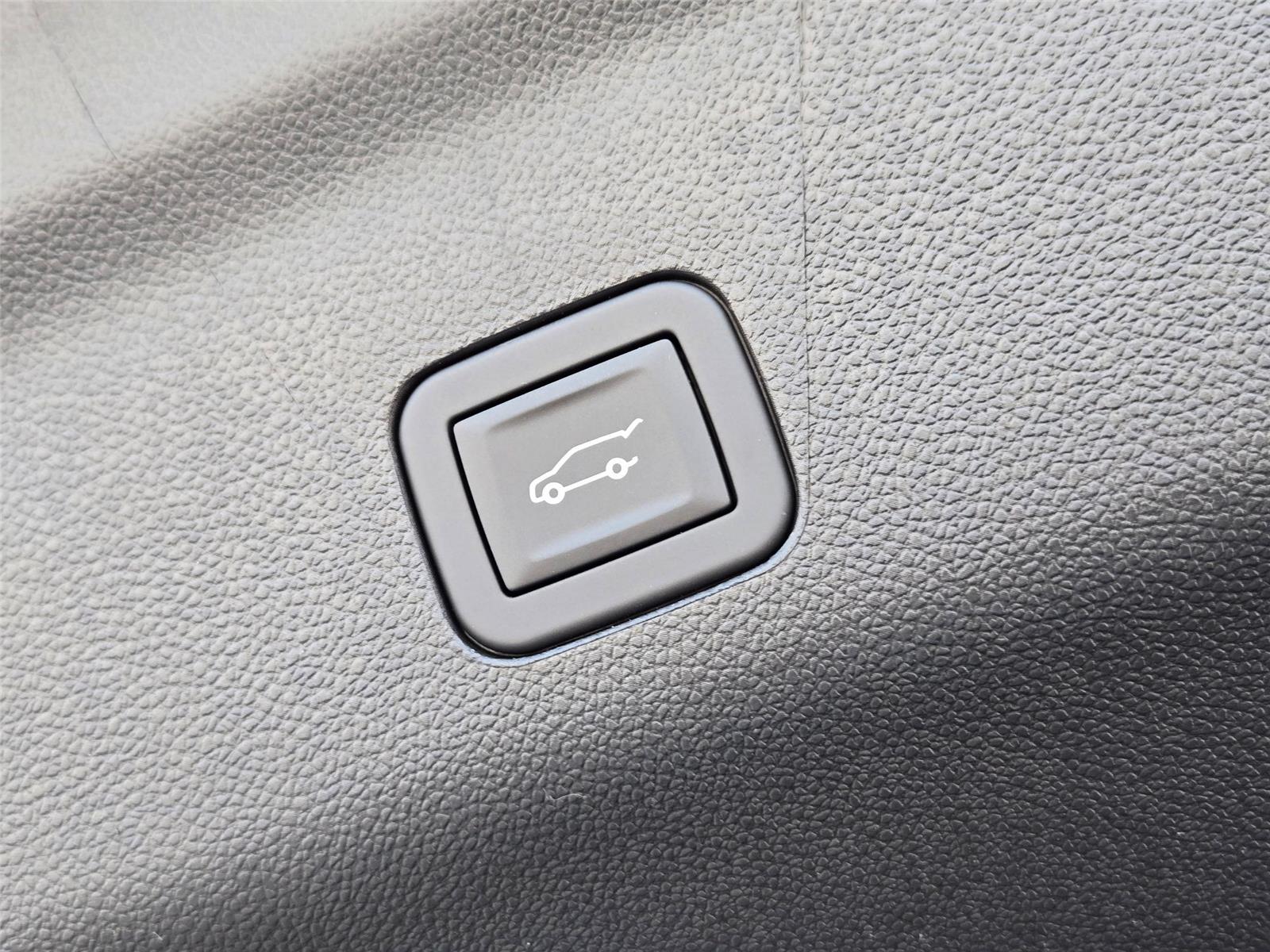 2026 Cadillac Escalade Luxury - Photo 34