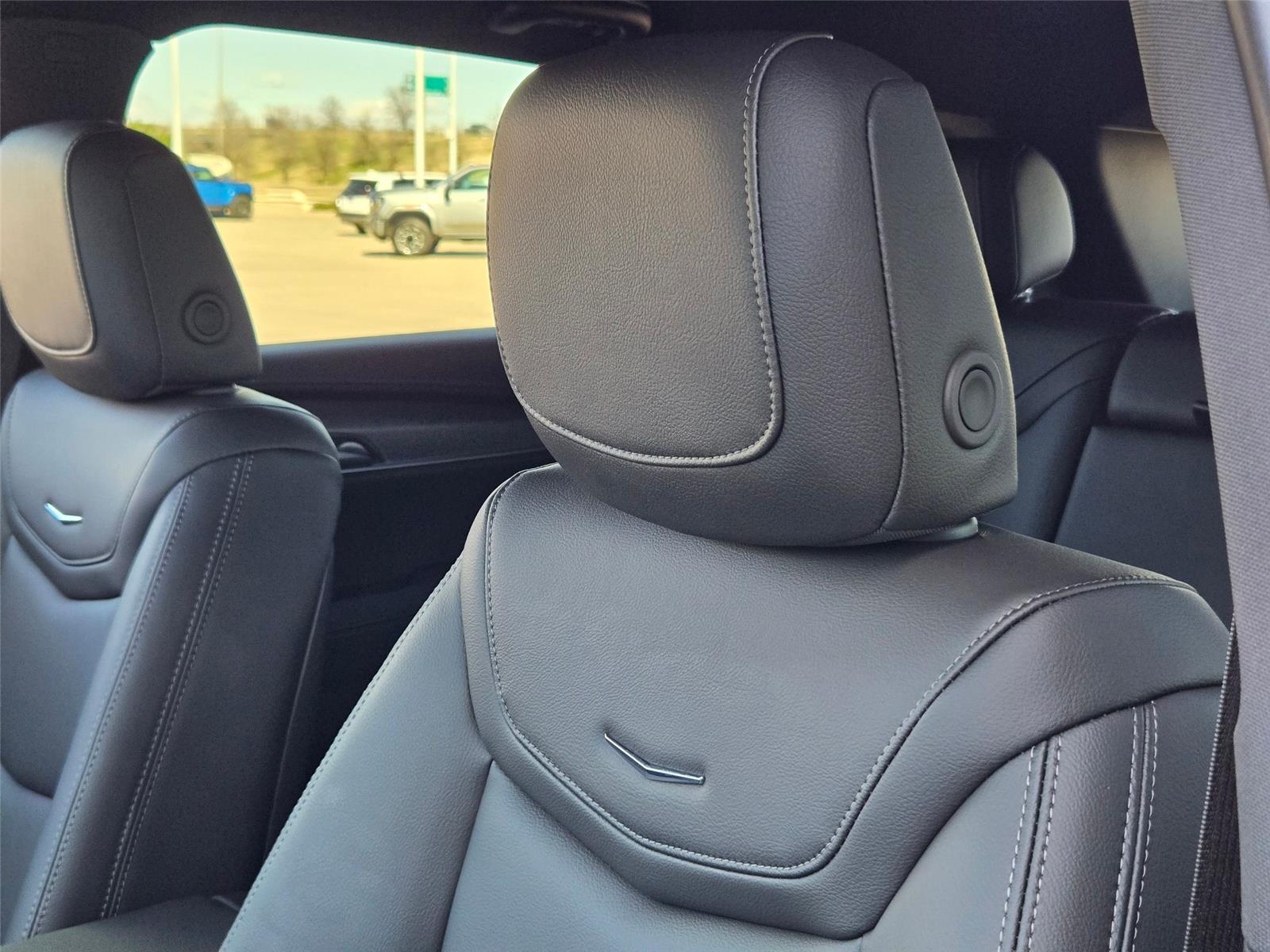 2026 Cadillac XT5 Luxury - Photo 11