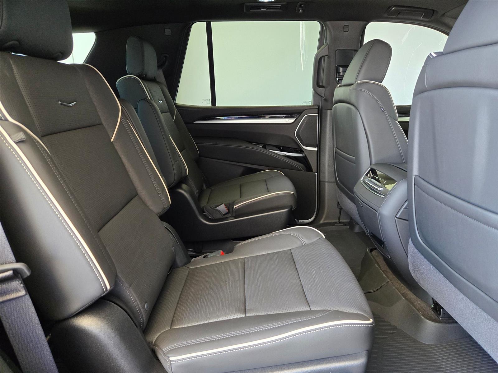 2026 Cadillac Escalade Sport - Photo 30