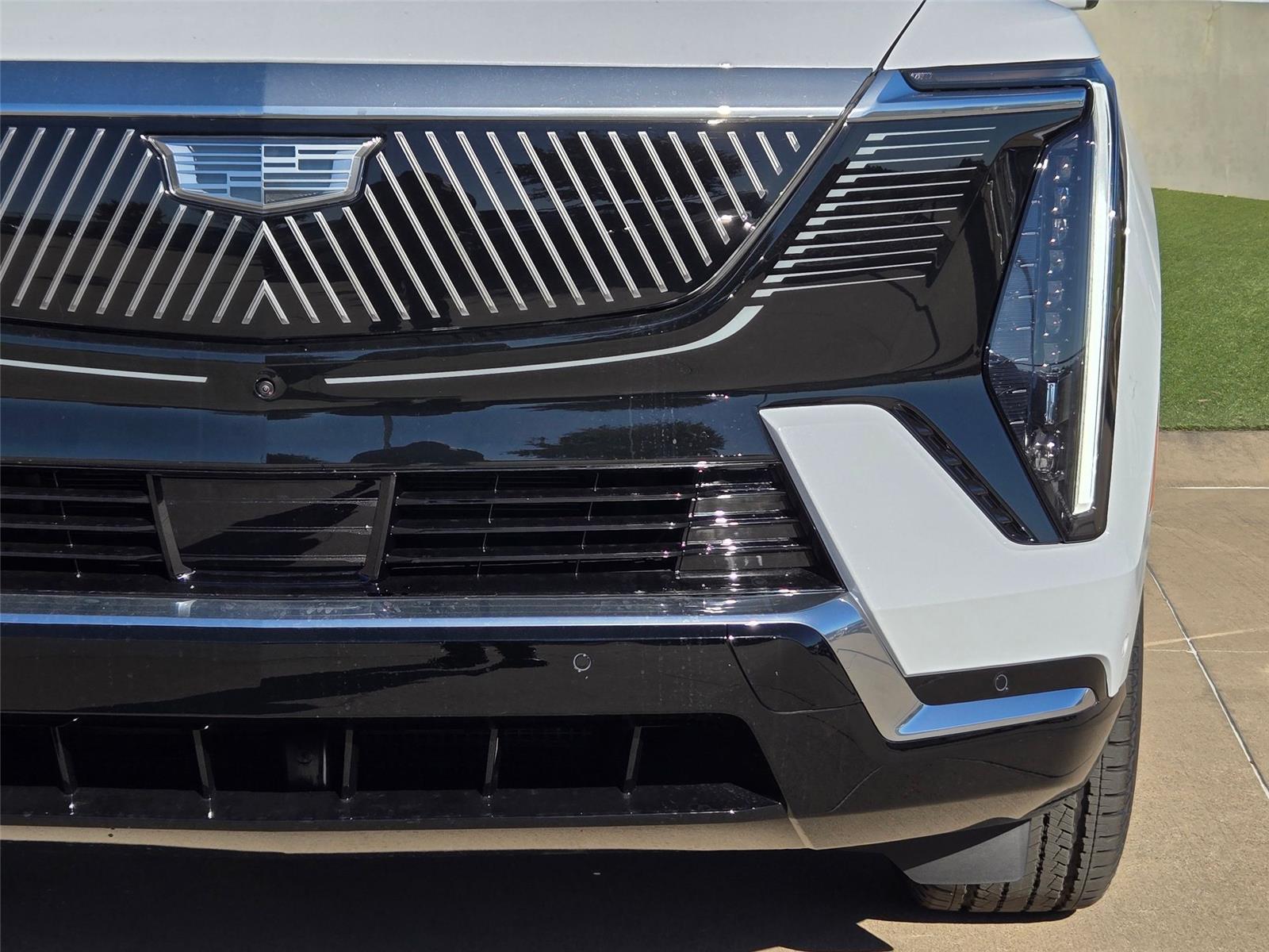 2026 Cadillac Escalade IQL Luxury - Photo 6