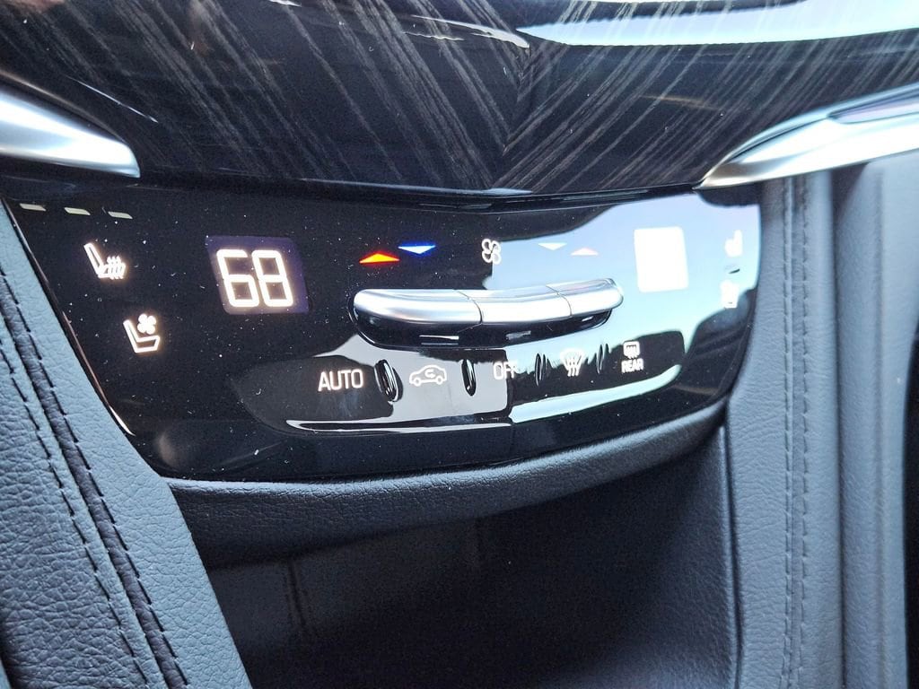 2025 Cadillac XT6 Premium Luxury - Photo 21