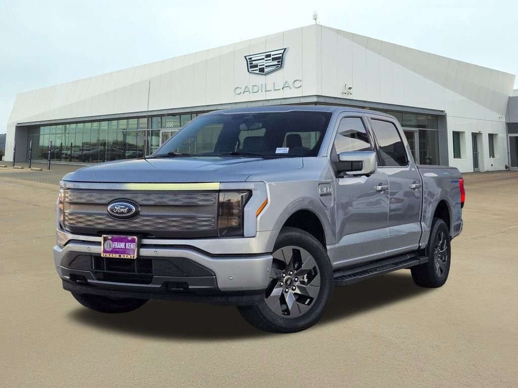 2023 Ford F-150 Lightning Lariat's photo