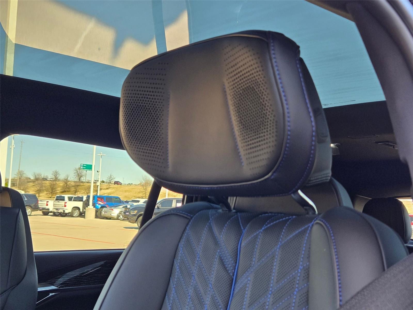 2026 Cadillac Escalade IQ Luxury - Photo 12