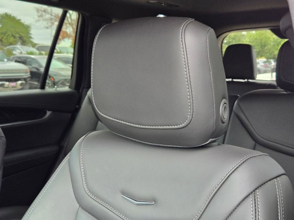 2025 Cadillac XT6 Premium Luxury - Photo 12