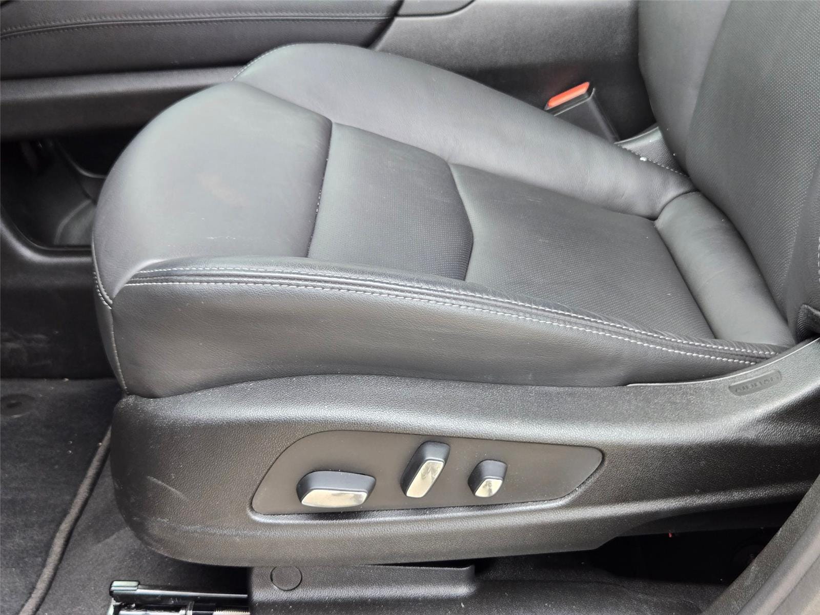 2025 Cadillac XT6 Premium Luxury - Photo 27