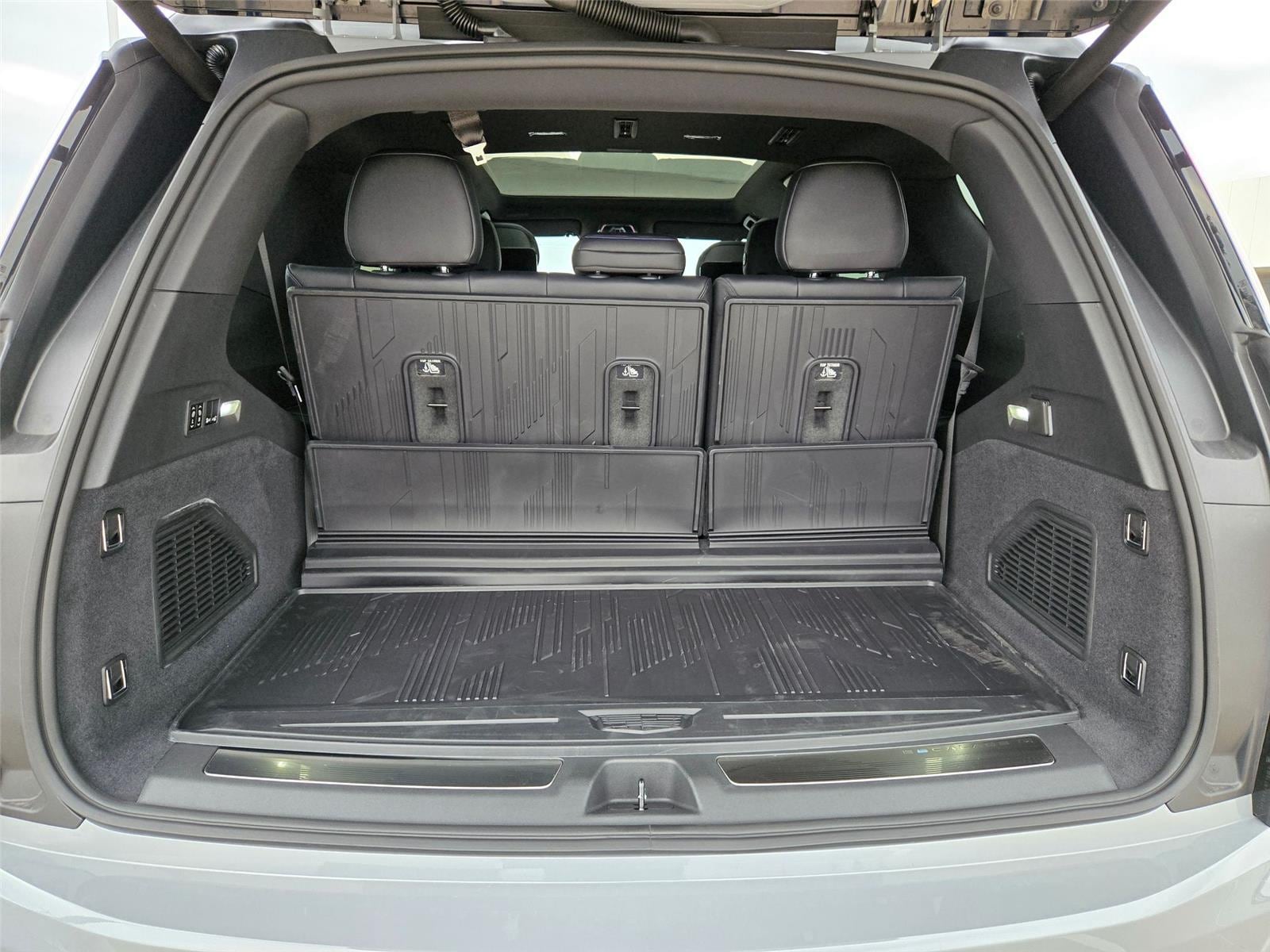 2026 Cadillac Escalade IQL Sport - Photo 33