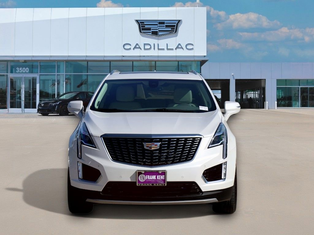 2021 Cadillac XT5 Premium Luxury photo 2