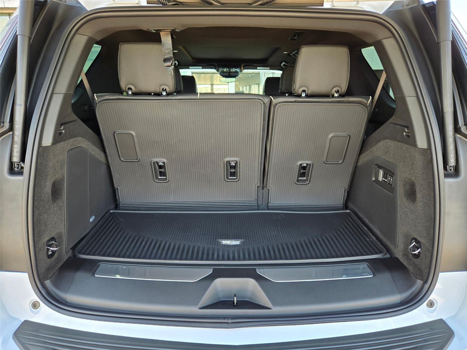2026 Cadillac Escalade Luxury - Photo 33