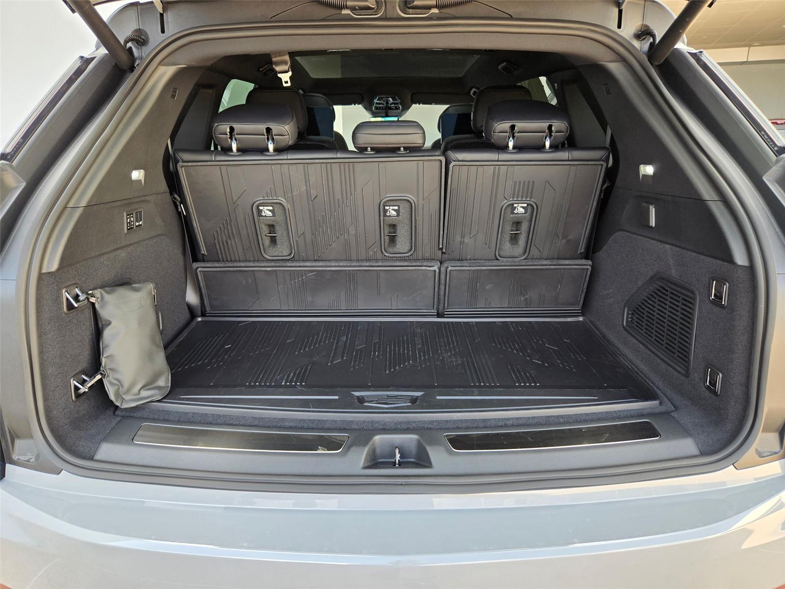 2026 Cadillac Escalade IQ Sport - Photo 32