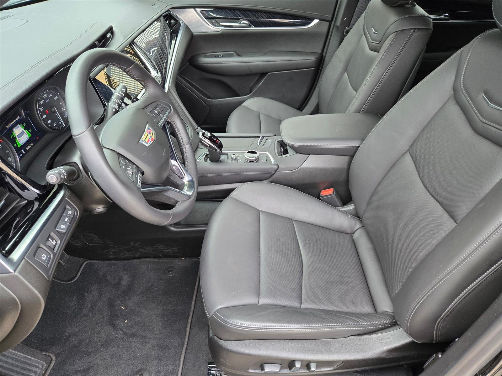 2025 Cadillac XT6 Premium Luxury - Photo 11