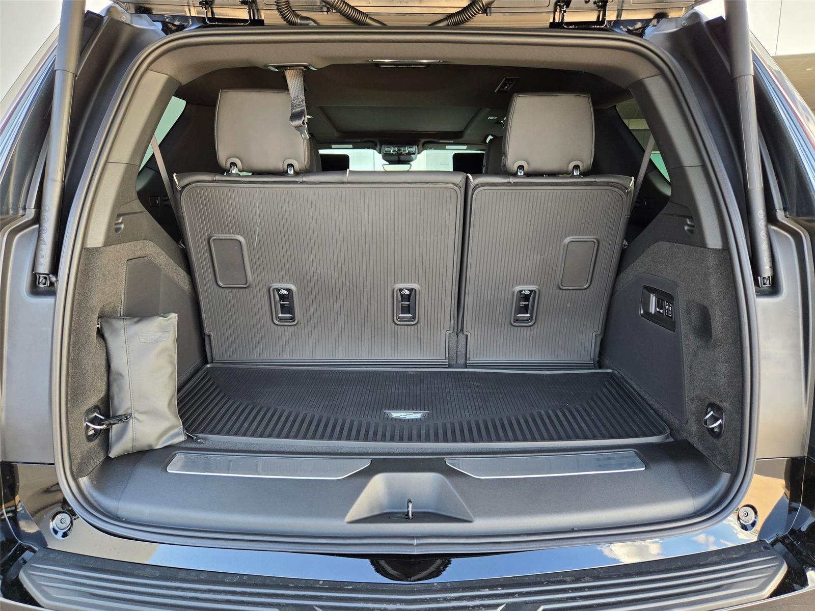 2026 Cadillac Escalade Sport - Photo 34