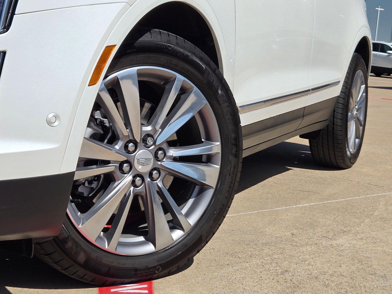 2026 Cadillac XT5 Premium Luxury | CarEdge | CarEdge