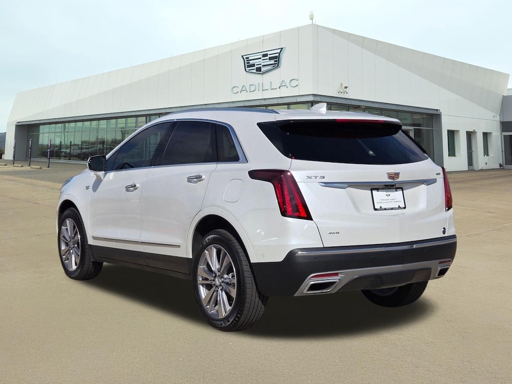 New 2026 CADILLAC XT5 Premium Luxury SUV