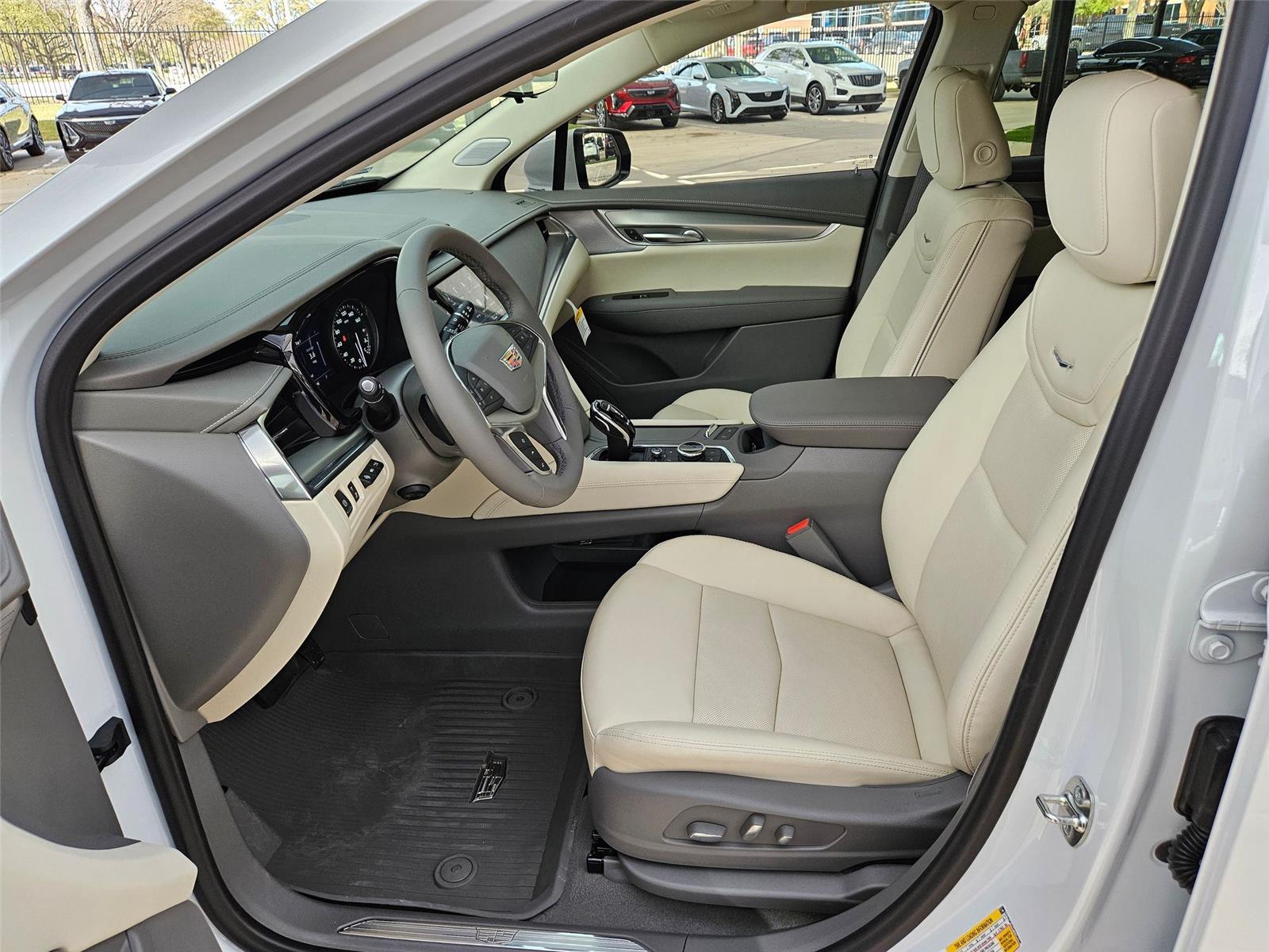 2026 Cadillac XT5 Premium Luxury - Photo 10