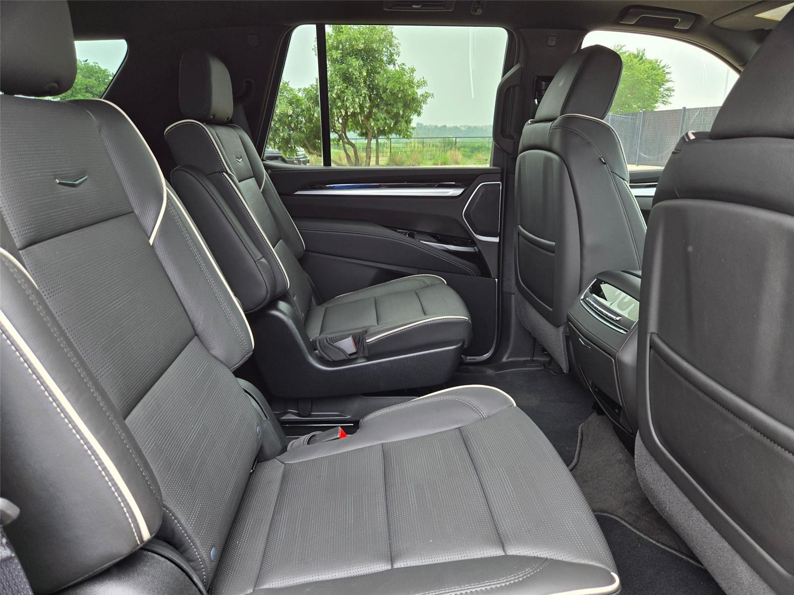 2026 Cadillac Escalade Luxury - Photo 31