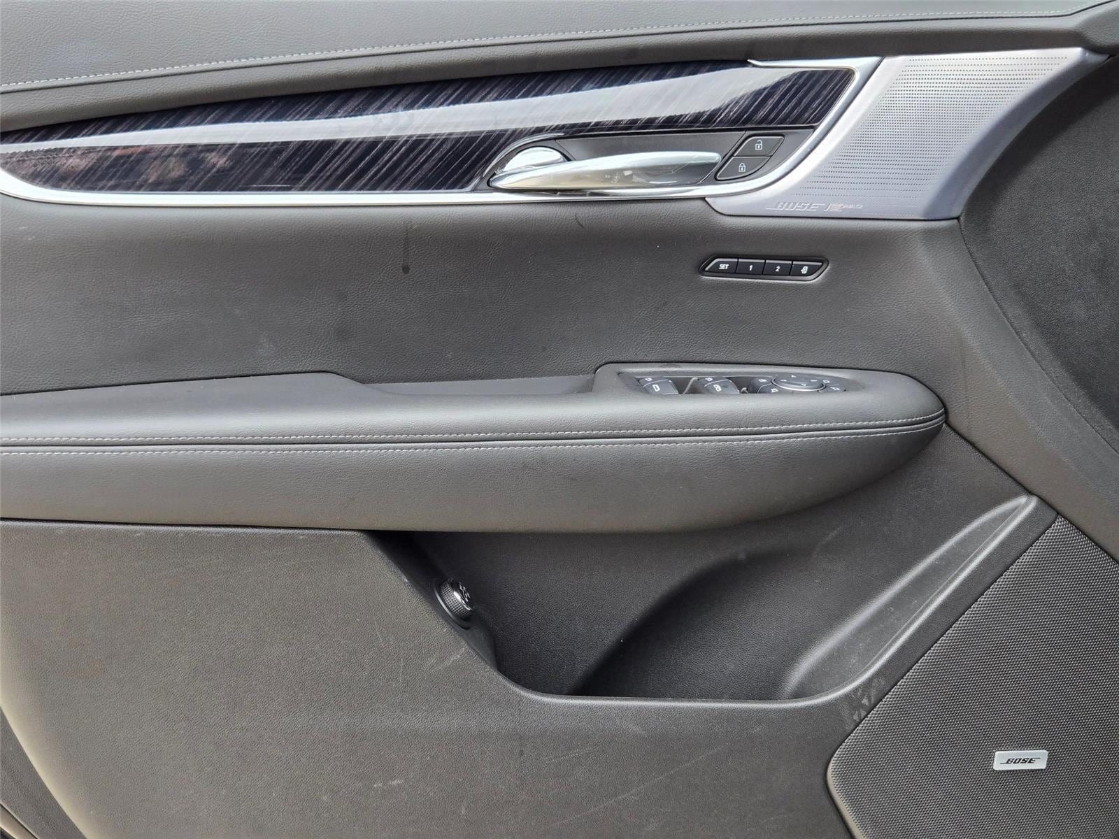 2025 Cadillac XT6 Premium Luxury - Photo 25