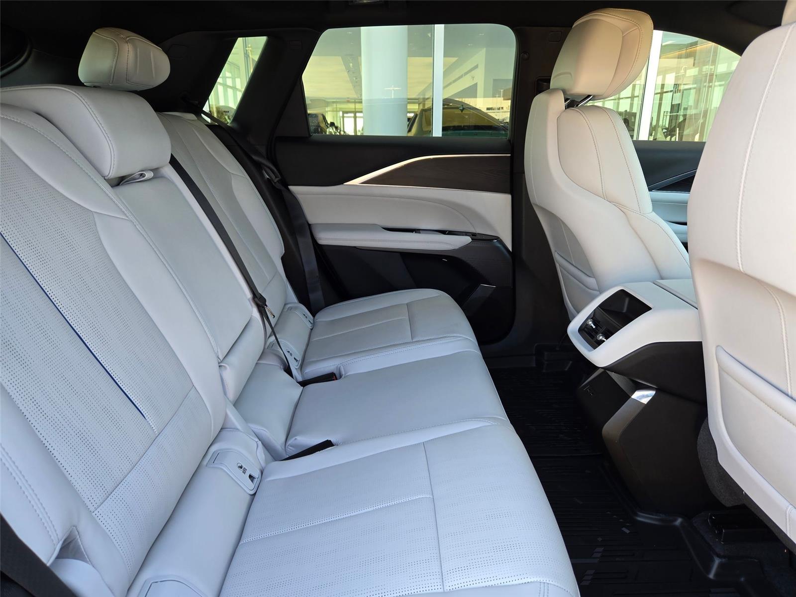 2026 Cadillac LYRIQ Luxury - Photo 30
