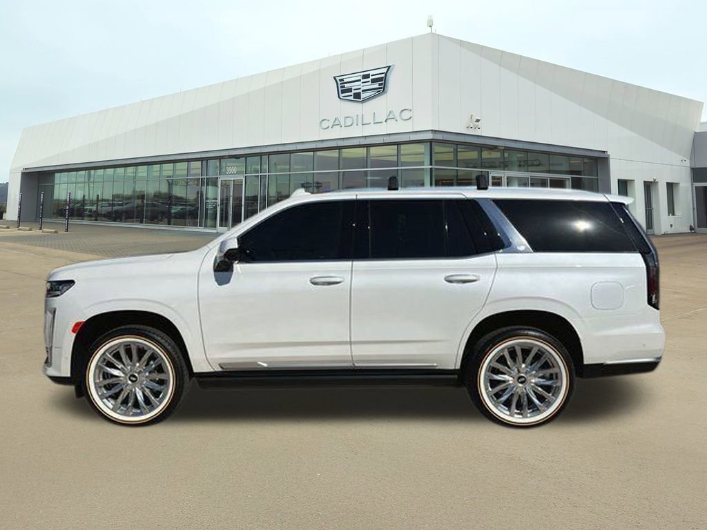 2024 Cadillac Escalade Premium Luxury photo 3